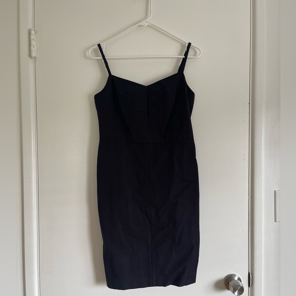 Banana Republic Dresses & Skirts - Banana Republic black contour dress